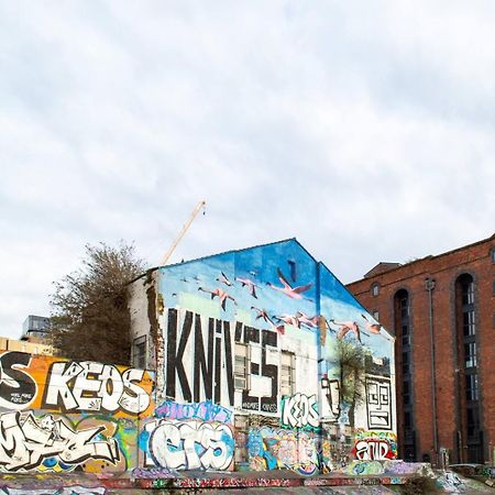 Stunning Mersey View Flat W Parking In Liverpool Buitenkant foto