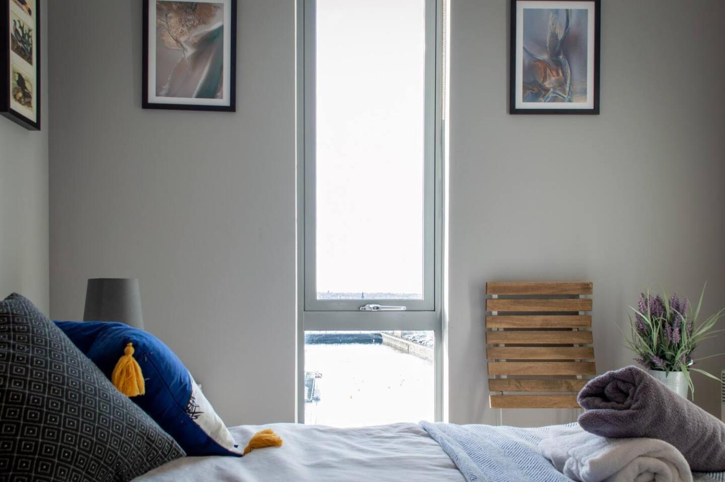 Stunning Mersey View Flat W Parking In Liverpool Buitenkant foto