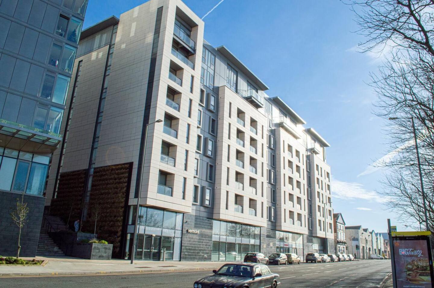 Stunning Mersey View Flat W Parking In Liverpool Buitenkant foto
